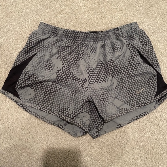 nike shorts - Picture 1 of 1